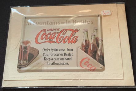 09275-1 € 4,00 coca cola ijzeren plaatje met enveloppe 11 x 8 cm.jpeg